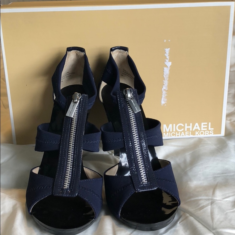 Michael Kors Berkeley T Strap heels